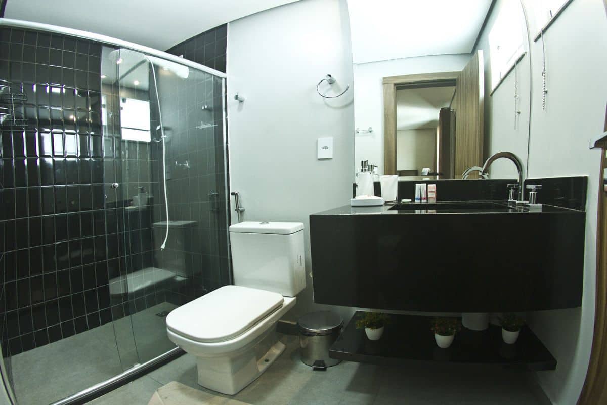 luxury single room (flat) | bathroom | shower, towels