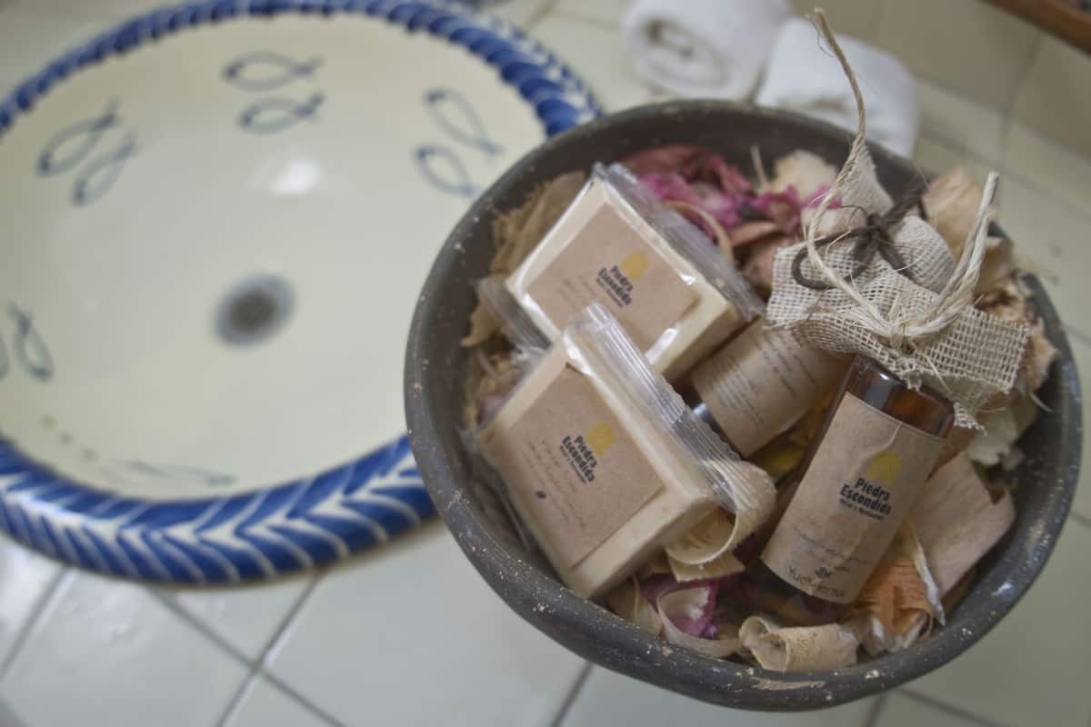 superior double room, ocean view, beachfront | bathroom | shower, rainfall showerhead, free toiletries, hair dryer