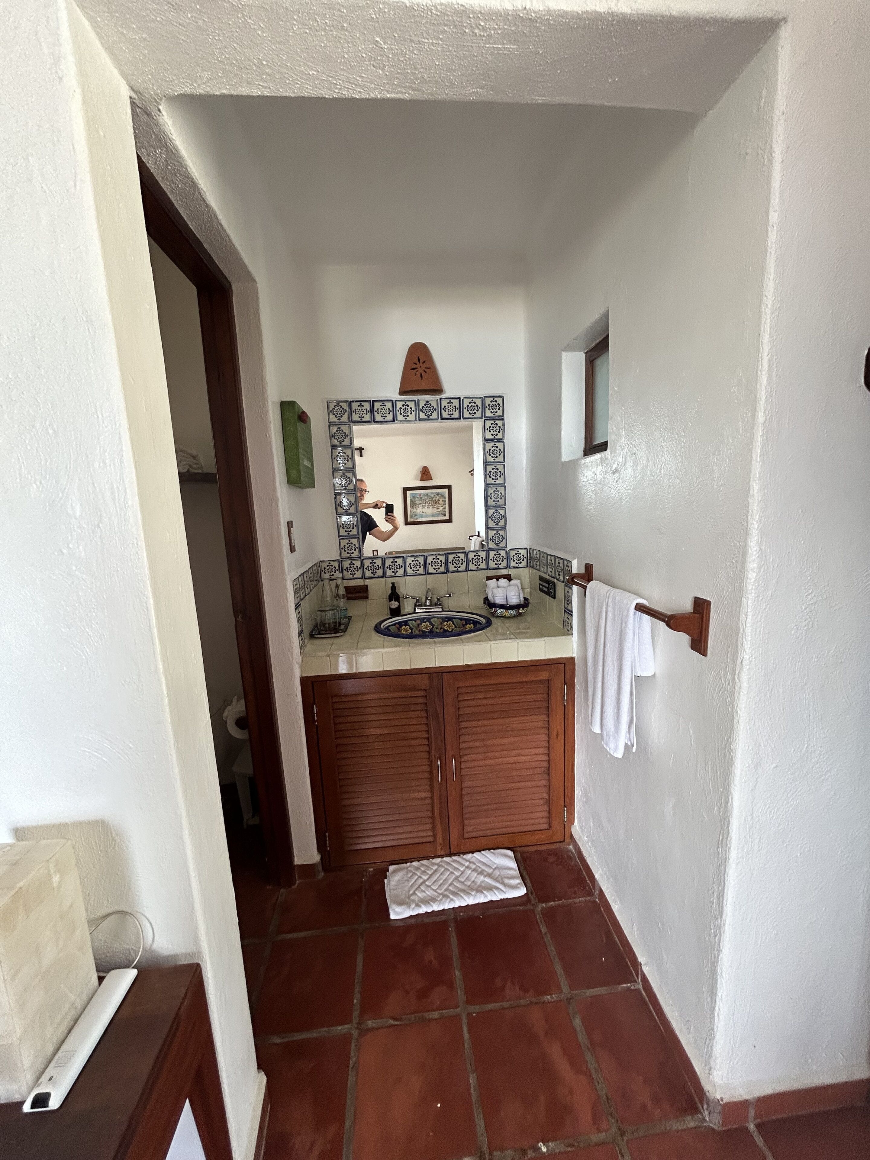 superior double room, ocean view, beachfront | bathroom | shower, rainfall showerhead, free toiletries, hair dryer