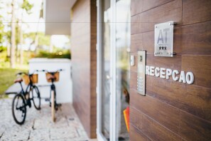 Reception - Obidos Lagoon Wellness Retreat (Obidos)