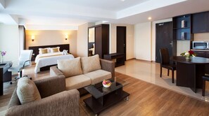 Junior Suite, 1 Queen Bed, Non Smoking (with Sofabed) | 1 bedroom, premium bedding, minibar, in-room safe - Best Western Premier The Hive (Jakarta)