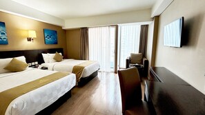 Deluxe Room, 2 Twin Beds, Smoking | 1 bedroom, premium bedding, minibar, in-room safe - Best Western Premier The Hive (Jakarta)