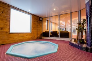 Bathtub spa indoor