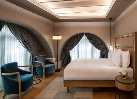 10 Karakoy Istanbul Special Class - Image 61