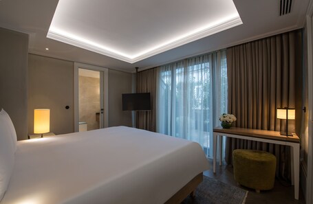 10 Karakoy Istanbul Special Class - Image 14