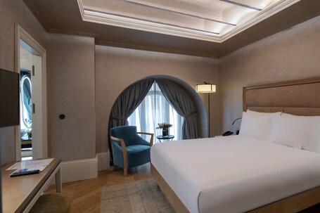 10 Karakoy Istanbul Special Class - Image 64