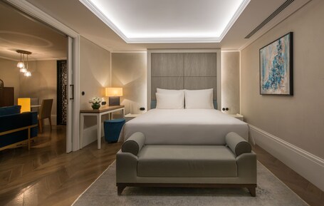10 Karakoy Istanbul Special Class - Image 8