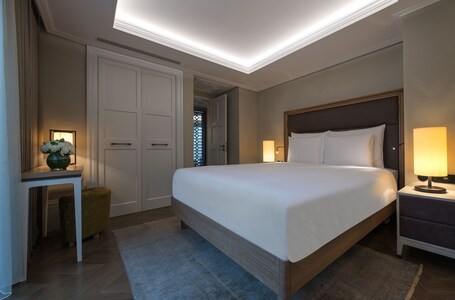 10 Karakoy Istanbul Special Class - Image 22