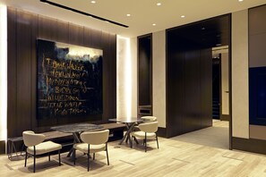 Sala de estar en el lobby