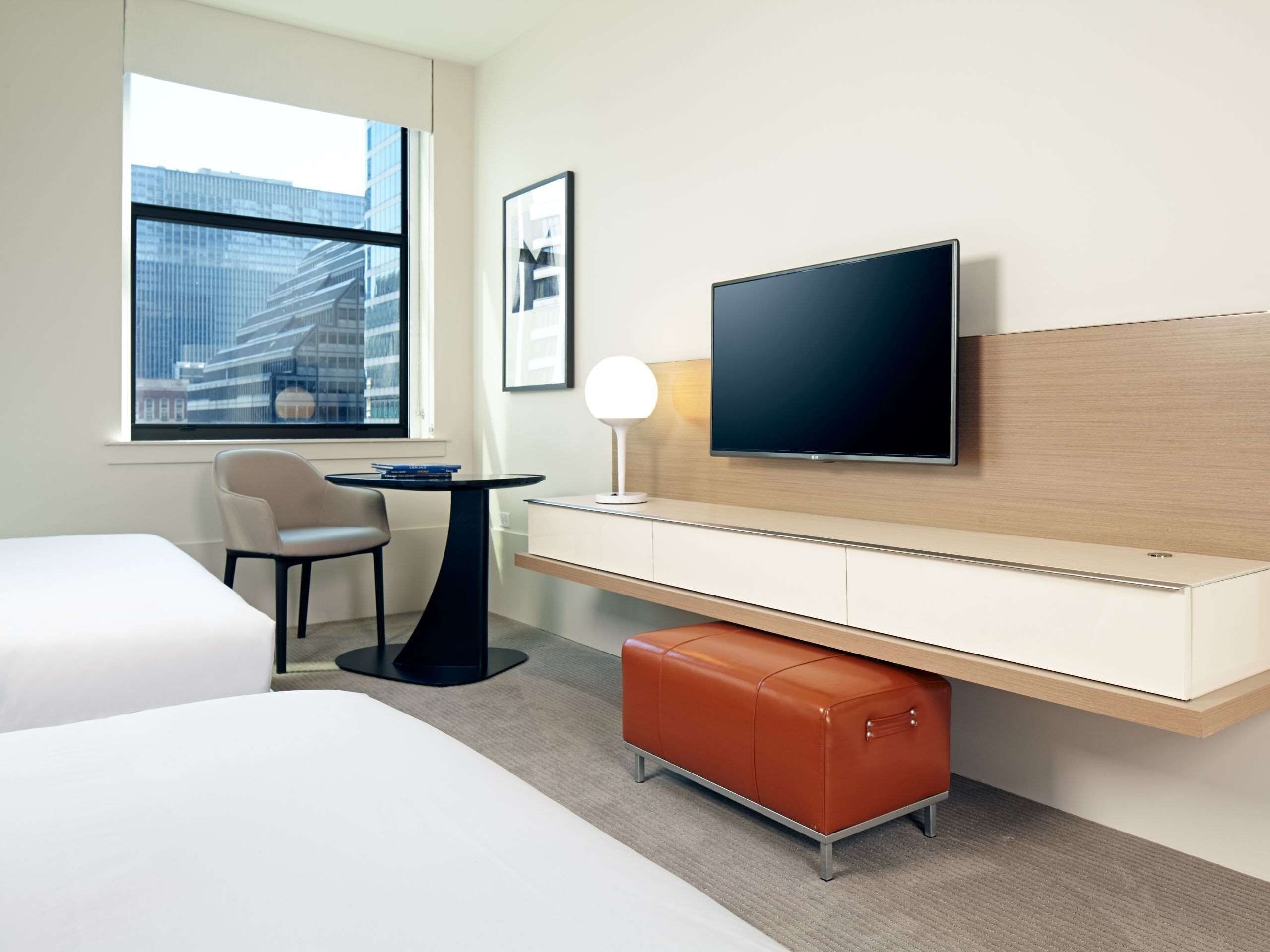 Egyptian cotton sheets, premium bedding, in-room safe, desk
