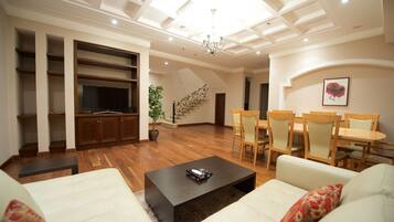 Ropa de cama de alta calidad y minibar