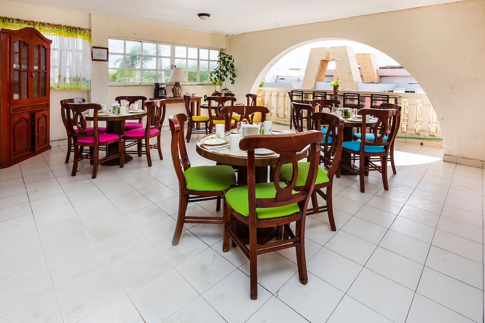 Hotel D Gomar by null