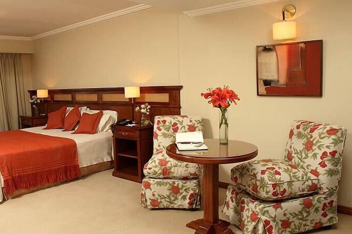 Suite | In-room safe, WiFi (free)