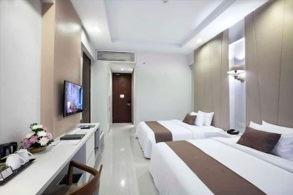 1 bedroom, in-room safe, desk, blackout drapes