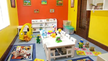 Tempat bermain anak – indoor