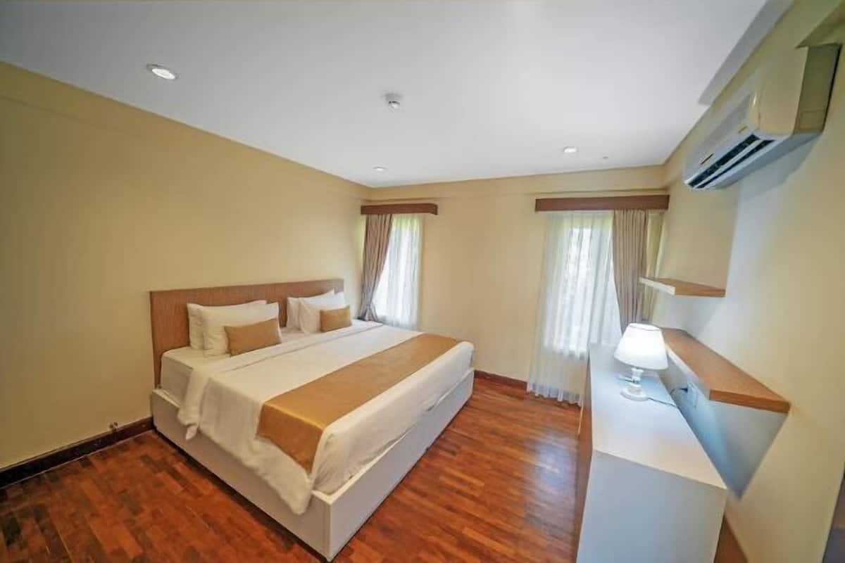1 bedroom, in-room safe, desk, blackout drapes