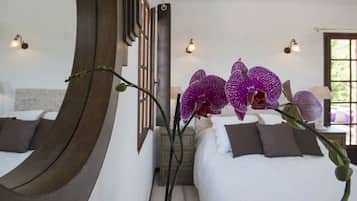 Premium bedding, in-room safe, individually decorated, free WiFi