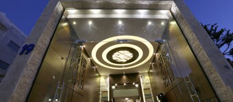 Uptown Modern Furnished Apartments