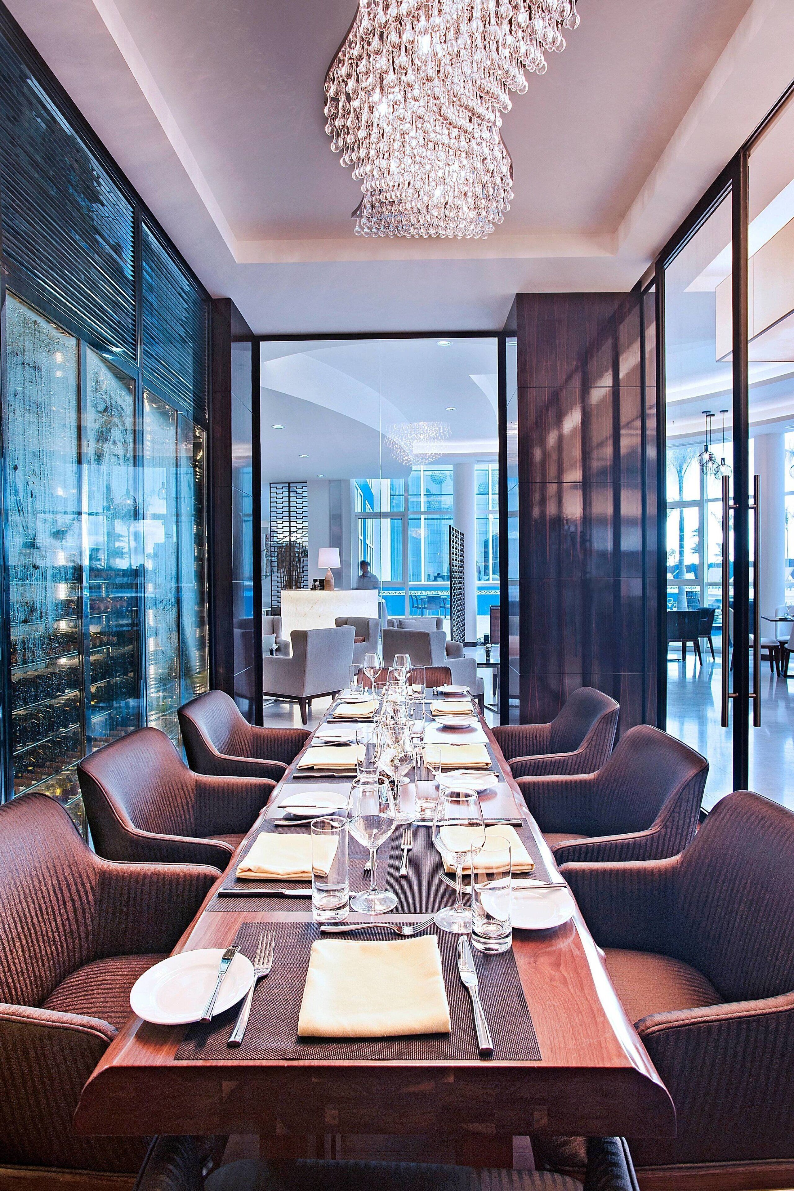 breakfast, lunch, dinner served; seafood