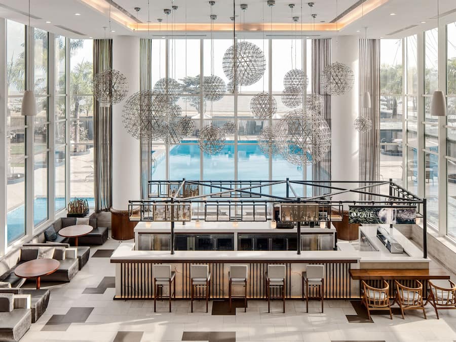 Breakfast, lunch, dinner served; seafood