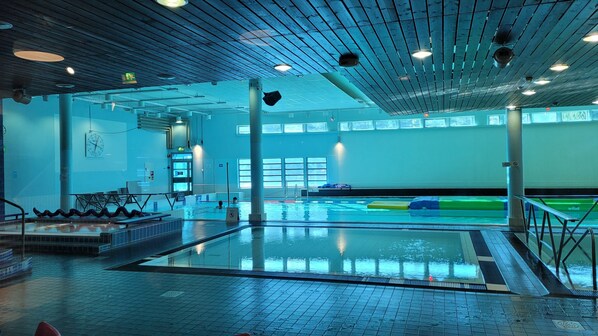 Sauna, steam room, aromatherapy, sports massages, facials