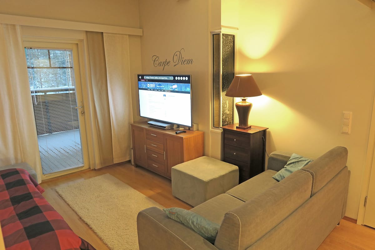 studio, sauna | television