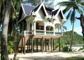Honeymoon Suite | Bureau, lits bébé (gratuits), lits pliants/supplémentaires