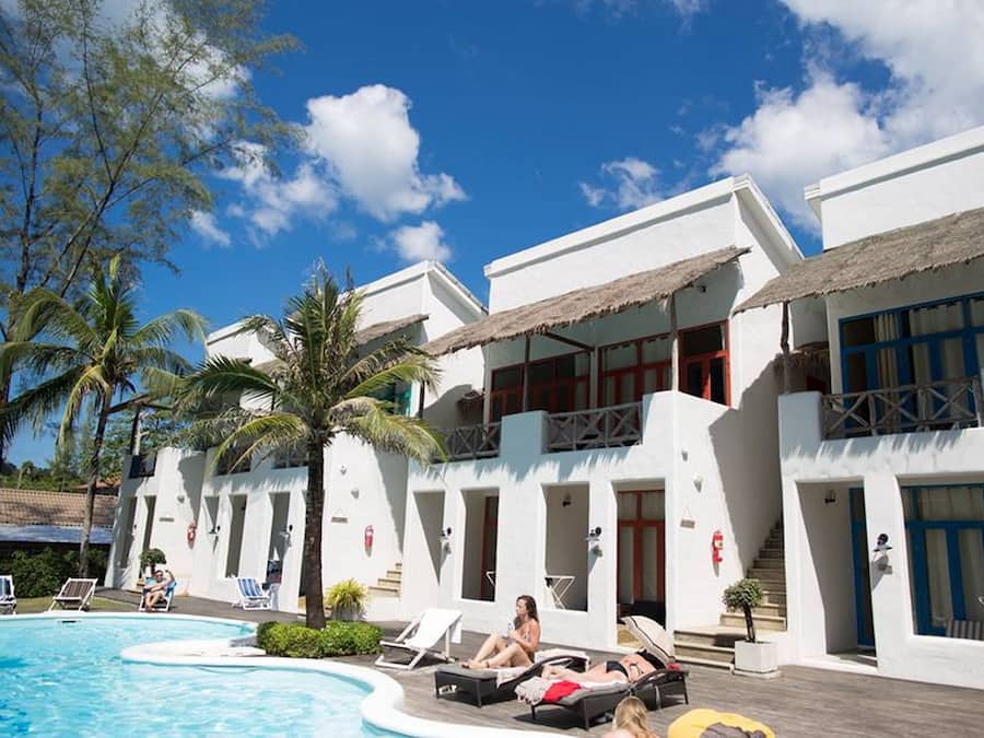 Kolam renang outdoor