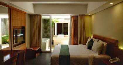 Paragon Hotel Seminyak