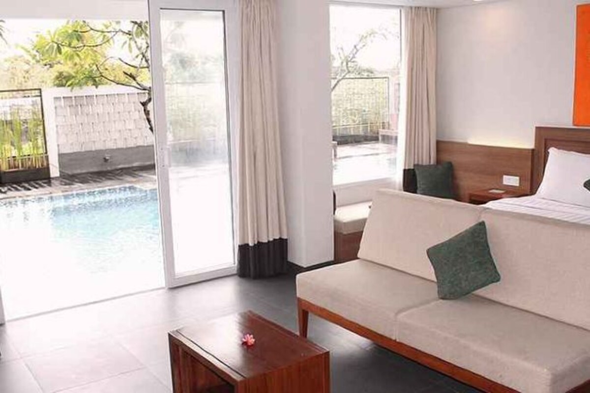 Junior Suite With Pool Access