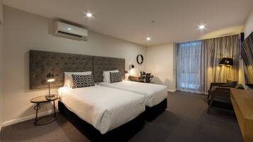 Appartement, 2 chambres, balcon | Literie de qualité supérieure, minibar, coffres-forts dans les chambres