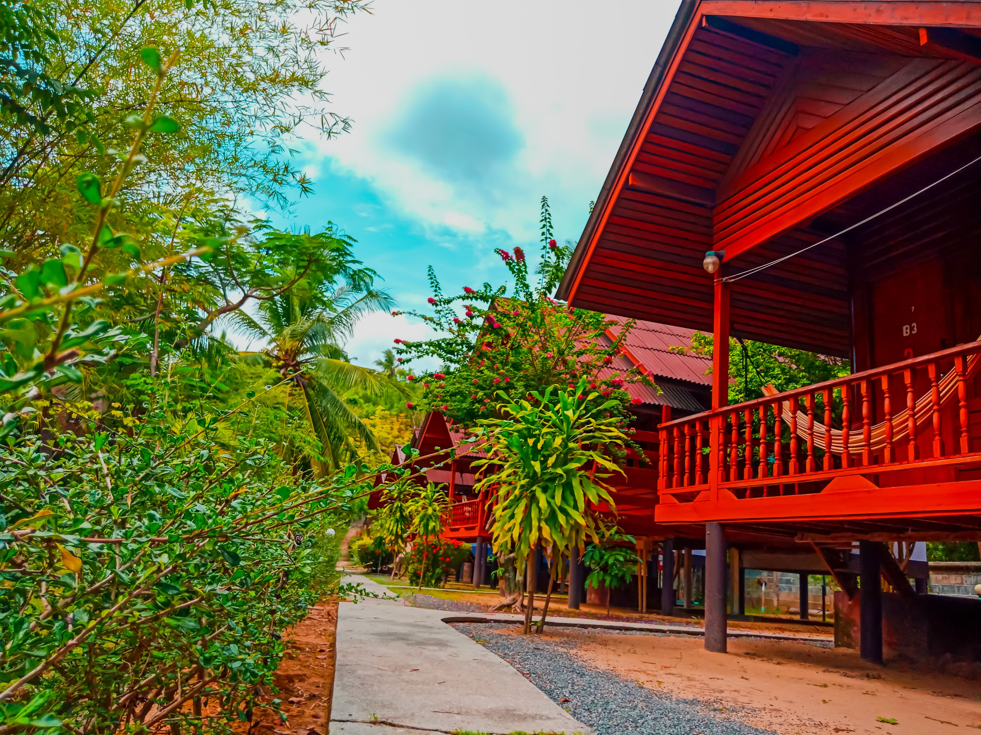 Wooden Fan Double Room | Desk, soundproofing, rollaway beds, free WiFi