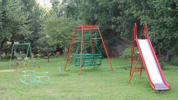 Area giochi per bambini (all'aperto)