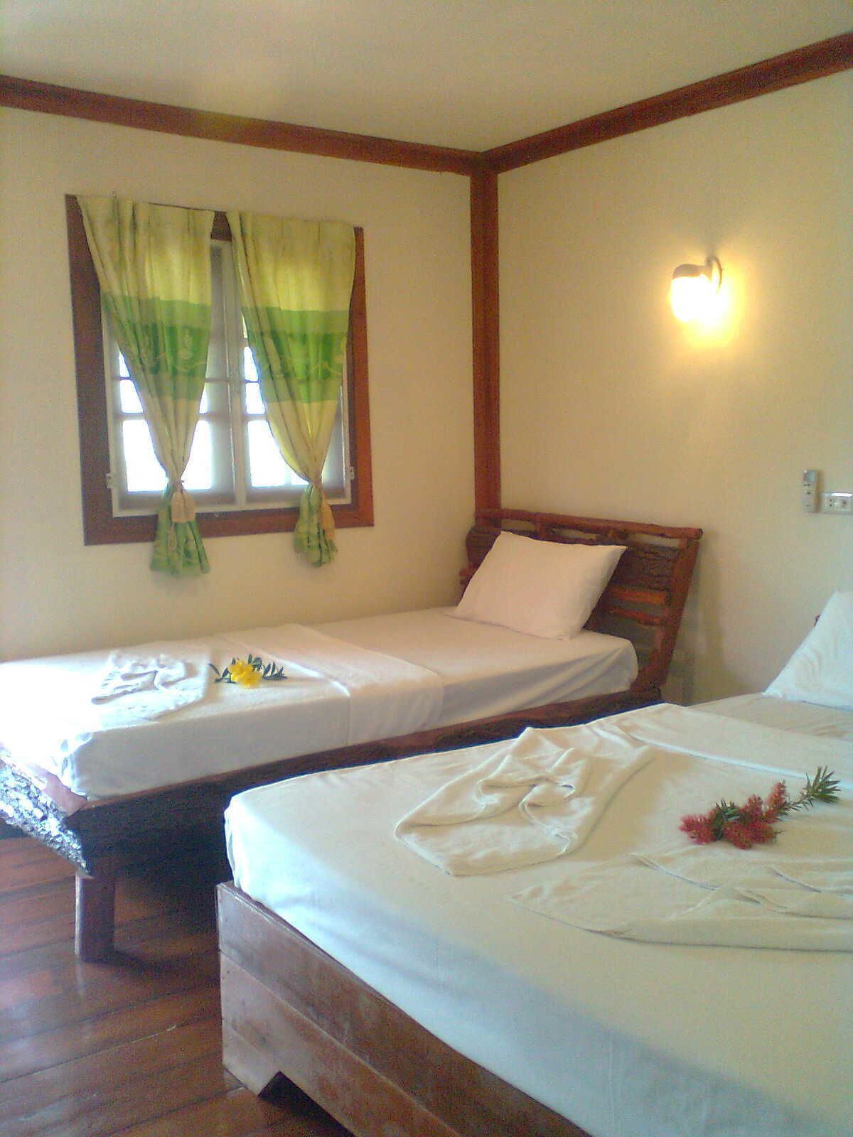 Superior Bungalow Triple | In-room safe, desk, free WiFi