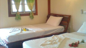 Superior Bungalow Triple | In-room safe, desk, WiFi (free) - Sea Salad Resort (Ko Pha-ngan)