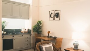 Suite | Living area | 32-inch TV with cable channels - Yesterday Hotel (Chiang Mai)