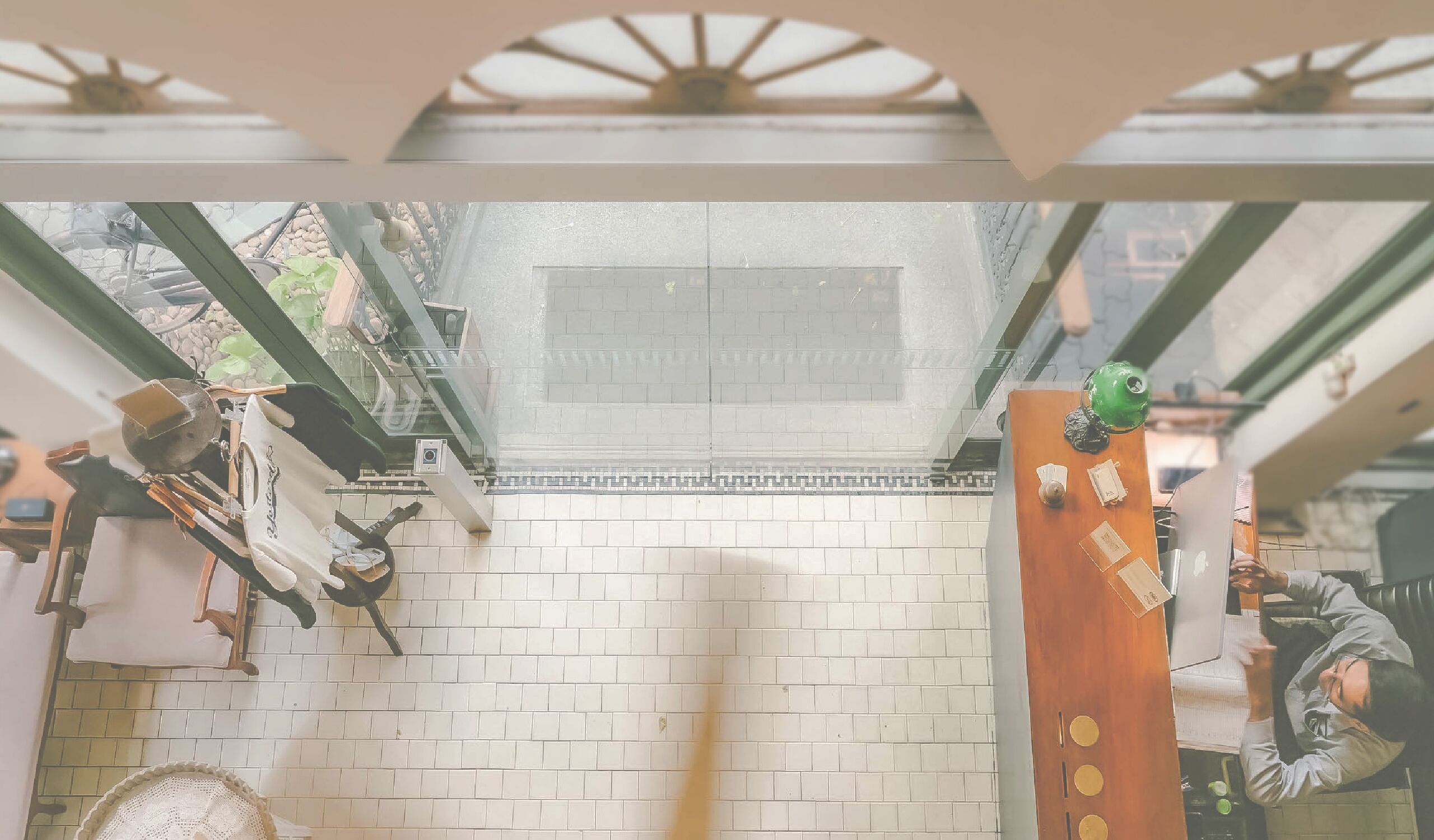 Photo - Yesterday Hotel