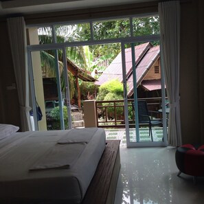 Habitación Deluxe, 1 cama doble, vistas al jardín | Camas supletorias y wifi gratis