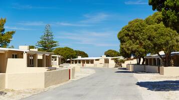 South Thomsom Premium Two Bedroom | Terrace/patio