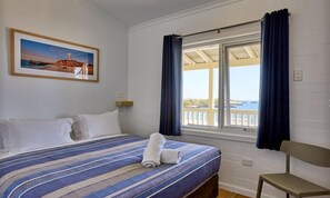 Geordie Bay Premium View Three Bedroom | Individually furnished, free WiFi - Stay Rottnest (Rottnest Island)