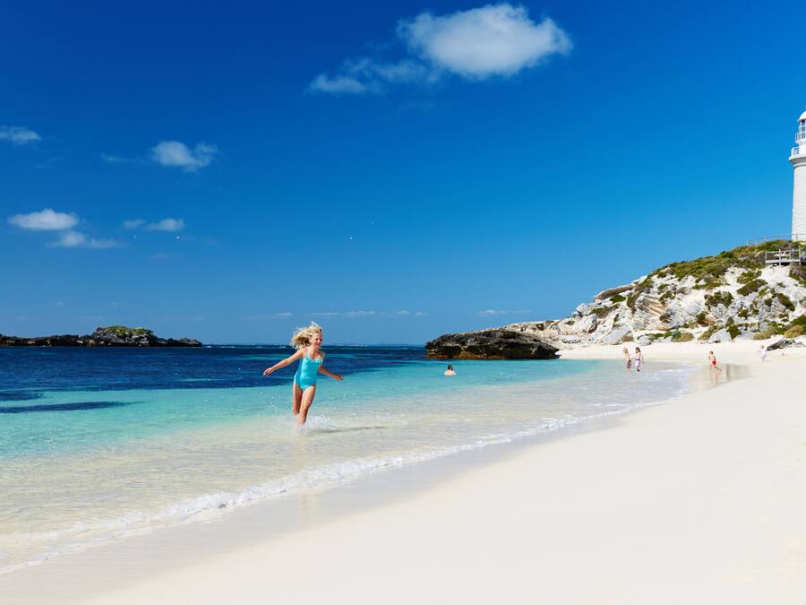 Beach nearby, white sand, 2 beach bars, fishing