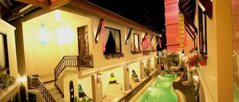 8 Bedrooms House | Alberca | Alberca al aire libre