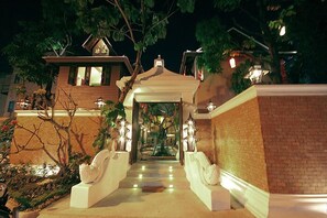 Property entrance - Devara Pool Villa (Pattaya)