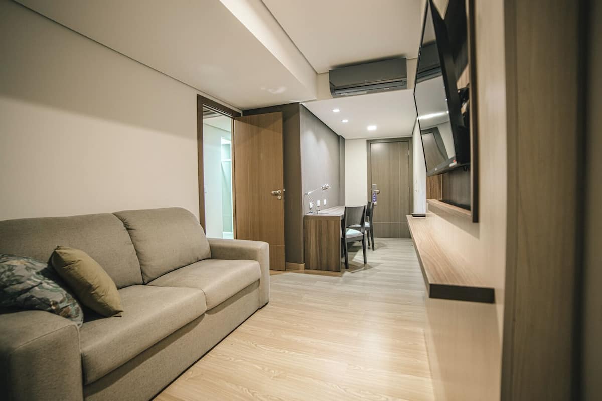 premium suite | 1 bedroom, minibar, in-room safe, laptop workspace