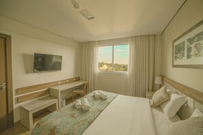 Premium kamer | Een minibar, een kluis op de kamer, een laptopwerkplek