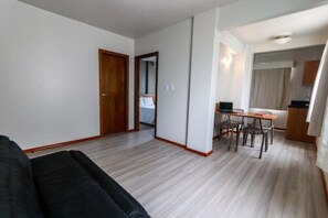 Free WiFi, bed sheets - Itajai Express (Itajai)