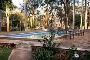 Outdoor pool - La Casa del Mago (Santa Elena)