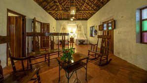 Traditional-Bungalow (FAMILY Hacienda)