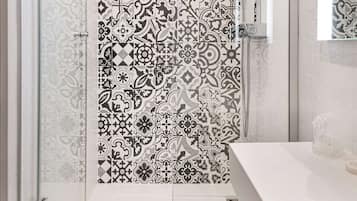 Quarto duplo | Quartos à prova de som, ferros/tábuas de passar roupa