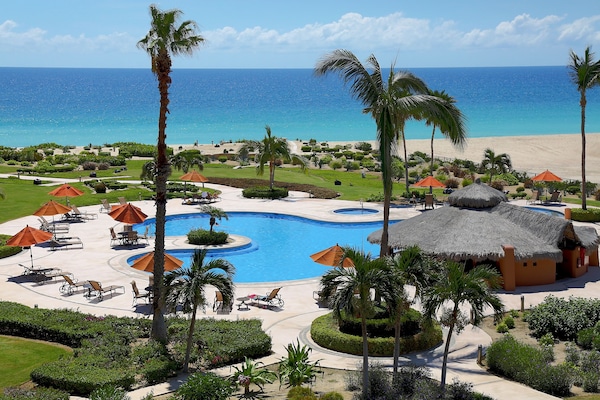 Condominio Dorado 303 | Alberca al aire libre | 3 albercas al aire libre